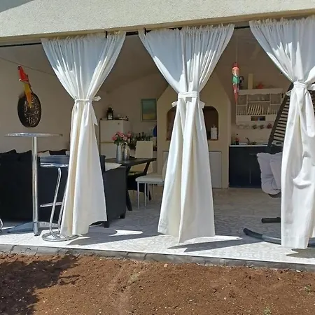 Villa Kuca Za Odmor Coco Labin (Istria)